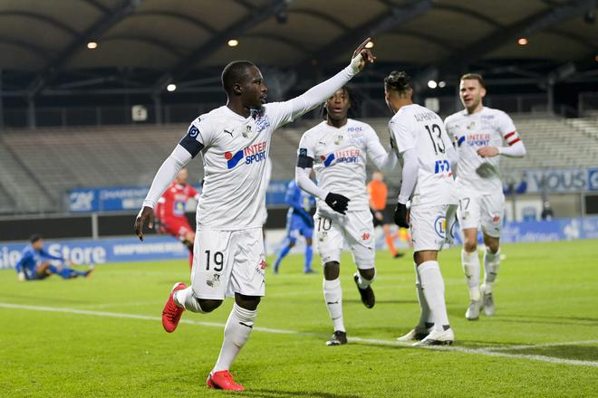 Amiens SC : Akolo, Assogba Zungu, Gnahoré…, Hinschberger fait le point