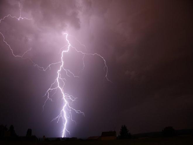 Météo France place la Gironde en vigilance jaune orages ce samedi