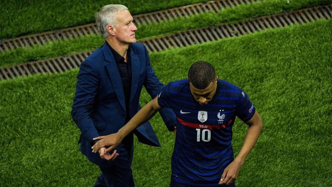 Louis Van Gaal tacle Didier Deschamps et Kylian Mbappé