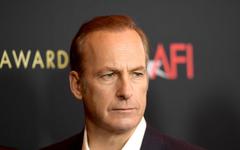 Bob Odenkirk dans un état stable après un "incident cardiaque" sur le tournage de "Better Call Saul"