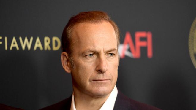 Bob Odenkirk dans un état stable après un "incident cardiaque" sur le tournage de "Better Call Saul"