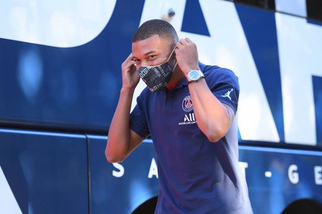 Foot - L1 - PSG - Kylian Mbappé sifflé par le Parc des Princes avant PSG-Strasbourg