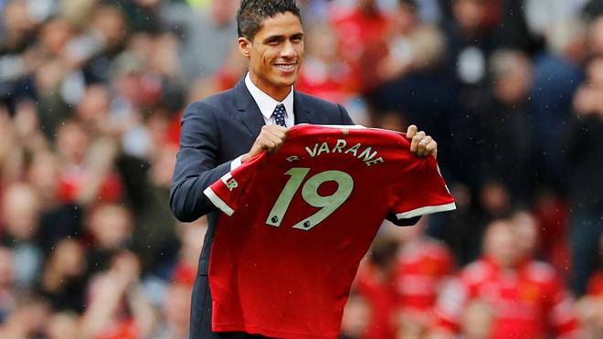 Mercato : Raphaël Varane est officiellement un joueur de Manchester United