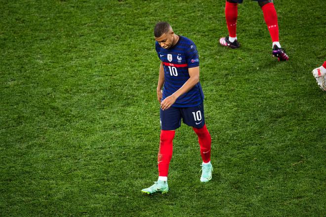 « Ce que la maman de Mbappé m’a demandé après l’Euro », Noël Le Graet fait des révélations