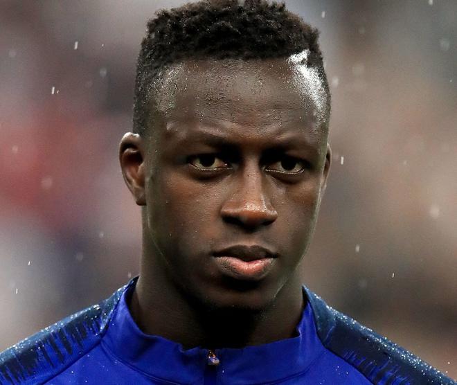 Benjamin Mendy : le défenseur de Manchester City s’est fait suspendre par son club à cause des accusations de viols et d’agression sexuelle !