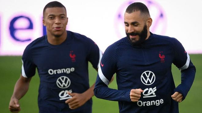 PSG : Kylian Mbappé «jouera un jour ou l’autre pour le Real Madrid», selon Karim Benzema