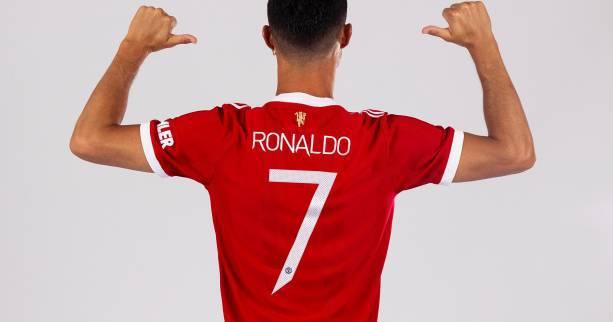 Foot - WTF - Cristiano Ronaldo arrive à Manchester United, pas ses maillots