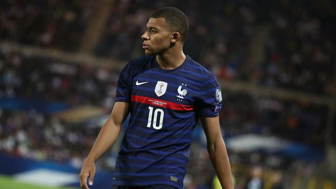 PSG : Mbappé, aux soins, reste incertain contre Clermont