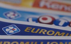 "Ça n'arrive qu'une seule fois dans une vie" : un Parisien remporte 21 millions d'euros à l'EuroMillions