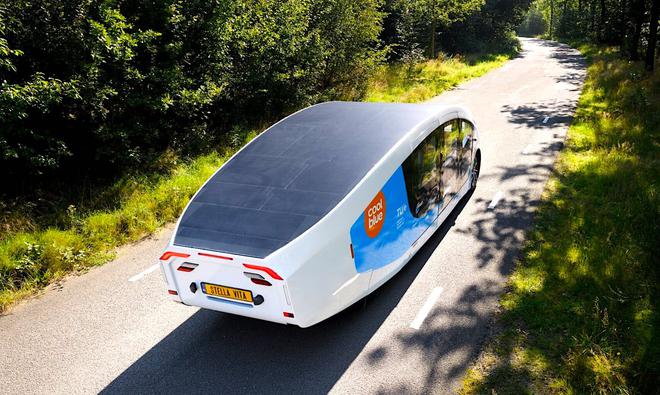 Ce camping-car à énergie solaire peut parcourir 731 kilomètres d’une traite