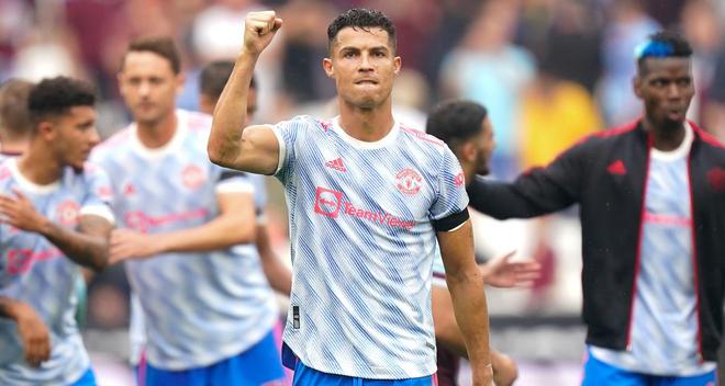 Manchester United : Cristiano Ronaldo égale déjà deux anciens transferts XXL des Red Devils !