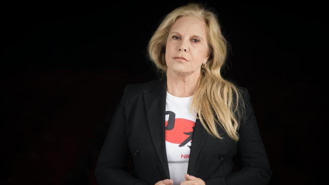 "On ne peut pas dire que ce soit beau" : Sylvie Vartan balance à son tour sur la statue en hommage à Johnny