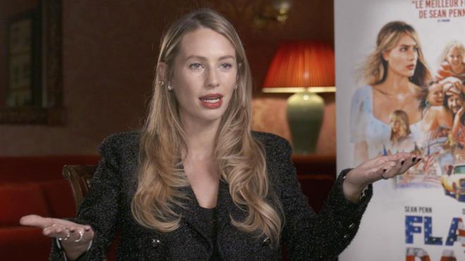 VIDÉO - Dylan Penn ("Flag Day") : "À 26 ans, j’ai réalisé que mon père avait été marié à Madonna !"