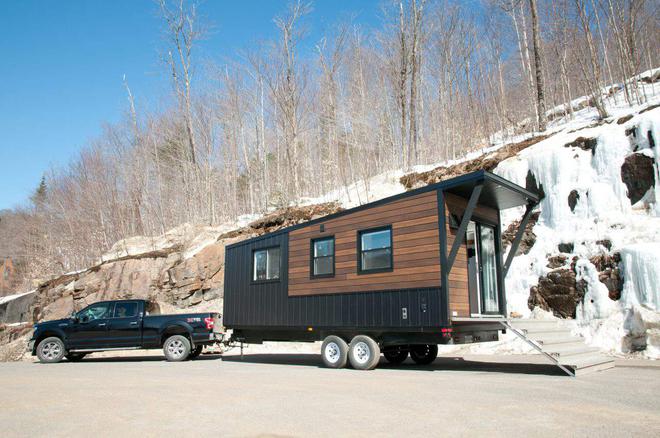 Tiny House : l’entreprise québécoise Minimaliste dévoile une maison sur roues totalement hors réseau