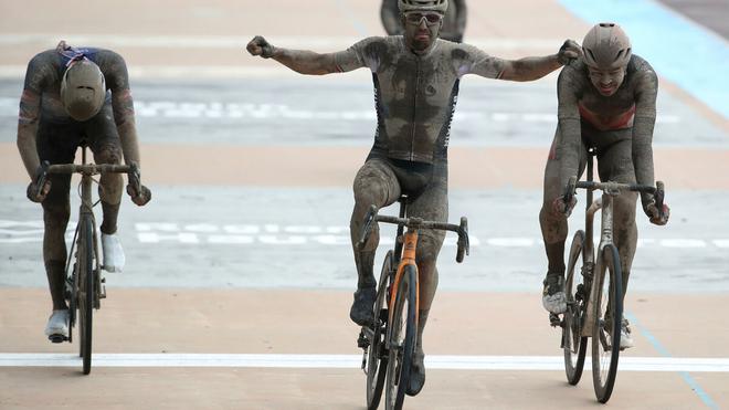 DIRECT. Paris-Roubaix : Florian Sénéchal crève juste avant la Trouée d’Arenberg