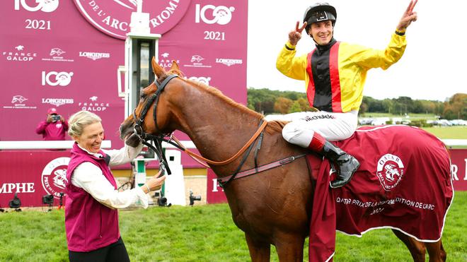 Prix de l’Arc de Triomphe : «Je ne réalise pas encore !» réagit René Piechulek, le jockey victorieux