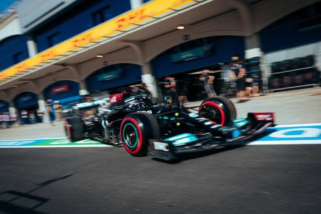 GP de Turquie – EL1 : Hamilton quatre dixièmes devant Verstappen