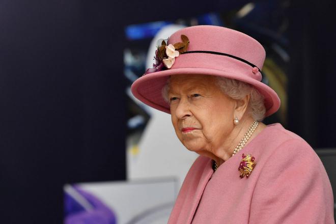 La reine Elizabeth II  hospitalisée en urgence