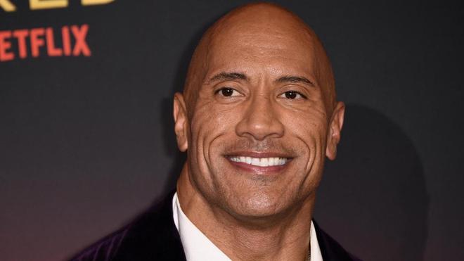 Après le tir mortel d'Alec Baldwin, Dwayne Johnson ne veut plus de vraies armes à feu sur ses films