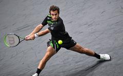 VIDEO. Tennis - tournoi de Paris-Bercy : fin de la belle aventure pour Hugo Gaston, battu en quarts de finale par Daniil Medvedev (7-6, 6-4)