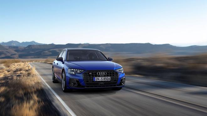 La nouvelle Audi A8 est sortie et elle est assez formidable, même si son prix n'est pas donné