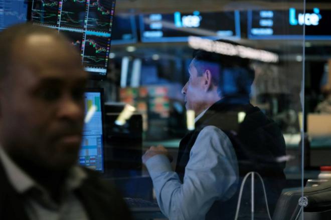 A Wall Street, troisième baisse d'affilée pour le Dow Jones, record pour le Nasdaq