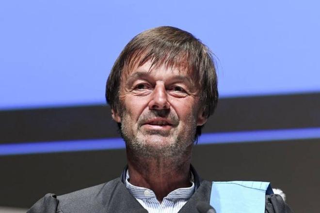 « Il essaye de m’embrasser, me touche les seins, l’entrejambe » : L’émission Envoyé Spécial met à mal Nicolas Hulot avec des témoignages accablants