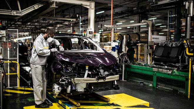 Renault industrialise le reconditionnement du véhicule d’occasion à Flins