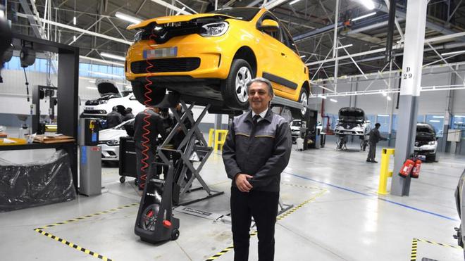 VIDÉO - Découvrez la nouvelle usine Renault de Flins, la première en France destinée à reconditionner les voitures