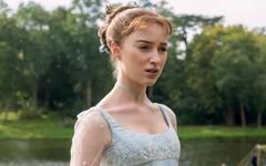 Phoebe Dynevor (La Chronique des Bridgerton) castée dans le rôle titre pour le film Fair Play