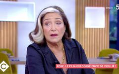 Les téléspectateurs de C à vous bouleversés par le témoignage de l'actrice Françoise Fabian qui raconte les souffrances de son père avant de mourir et défend le droit à l'euthanasie en France