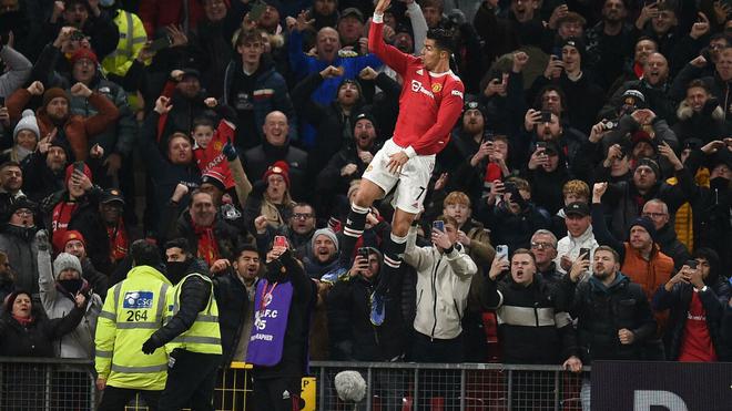 Cristiano Ronaldo passe la barre des 800 buts en carrière et approche du record absolu