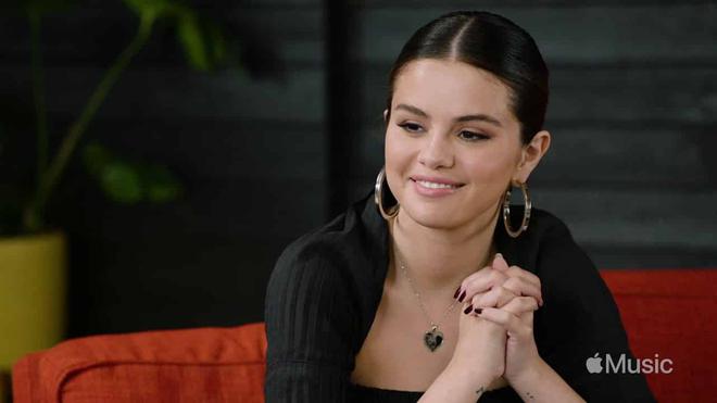 La mère de Selena Gomez répond aux critiques lui disant de « perdre du poids ».