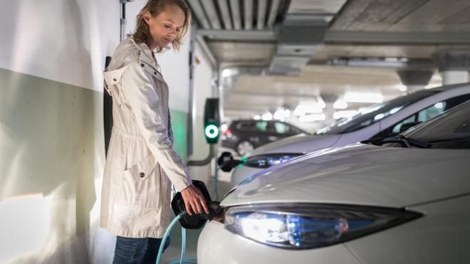 Automobile : le « tout électrique » menace un demi-million d’emplois dans l’UE, selon une étude