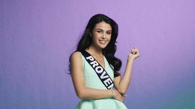 Miss France 2022 - L'interview décalée d'Eva Navarro, Miss Provence : "'Prison Break' est ma série préférée"