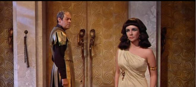 Pourquoi Elizabeth Taylor est-elle si convaincante en Cléopâtre ?