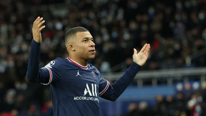 «On a hâte de voir comment le Bernabeu va l’accueillir» : à Madrid, tous les yeux seront rivés sur Mbappé