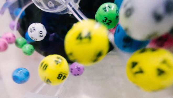 Euromillions : le jackpot de 162 millions d'euros remis à un trentenaire du Sud-Est