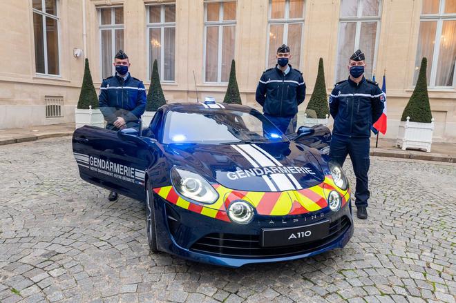 Les Alpine A110 de la Gendarmerie sont dévoilées