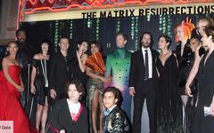 PHOTOS : Keanu Reeves très chic, Priyanka Chopra étincelante, à la 1ère de « The Matrix Resurrections »