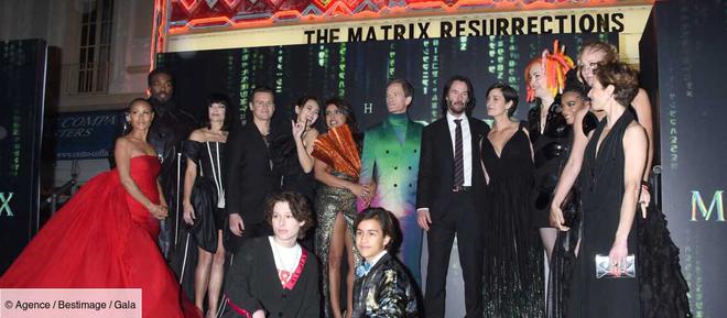 PHOTOS : Keanu Reeves très chic, Priyanka Chopra étincelante, à la 1ère de « The Matrix Resurrections »