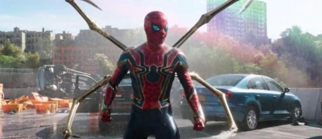 Après avoir réalisé le meilleur démarrage de l'année, "Spider-Man: No Way Home" se maintient en tête du box-office français et dépasse les 4,5 millions d'entrées