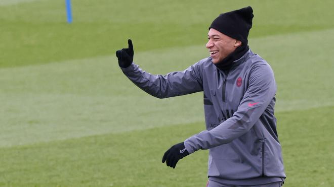 PSG : Mbappé a repris l’entraînement avant tout le monde