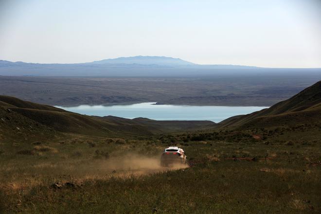 L'explosion d’une voiture d’assistance blesse grièvement un pilote français avant le Dakar 2022