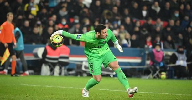 Foot - Transferts - Transferts : Saint-Etienne pense aux joueurs du PSG Colin Dagba et Sergio Rico