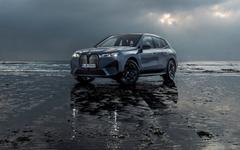 [CES 2022] BMW dévoile un SUV électrique… qui change de couleur à volonté