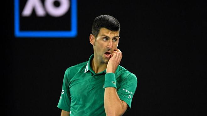 Open d’Australie: un juge ordonne la libération de Novak Djokovic