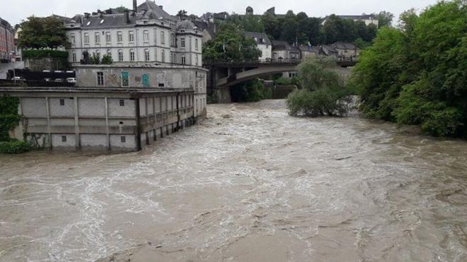 Les Pyrénées placées en vigilance rouge pour crues et inondations : les élus «sur le pied de guerre»