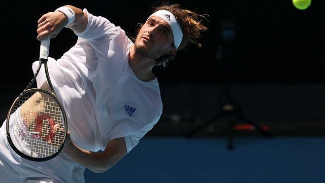 Open d’Australie: « On dirait que tout le monde ne respecte pas les règles », Tsitsipas tacle Djokovic