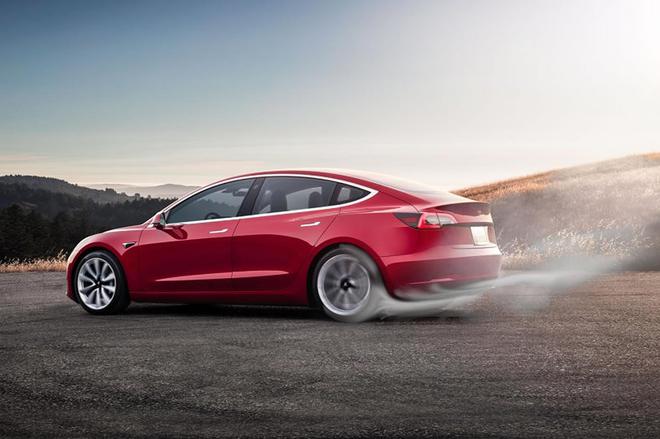 Tesla Model 3 et Model Y : voici les fiches techniques complètes des modèles de 2022